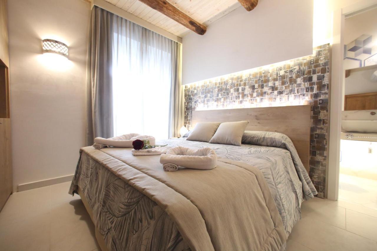 Relais Piazza Del Plebiscito B&B Napoli Eksteriør billede