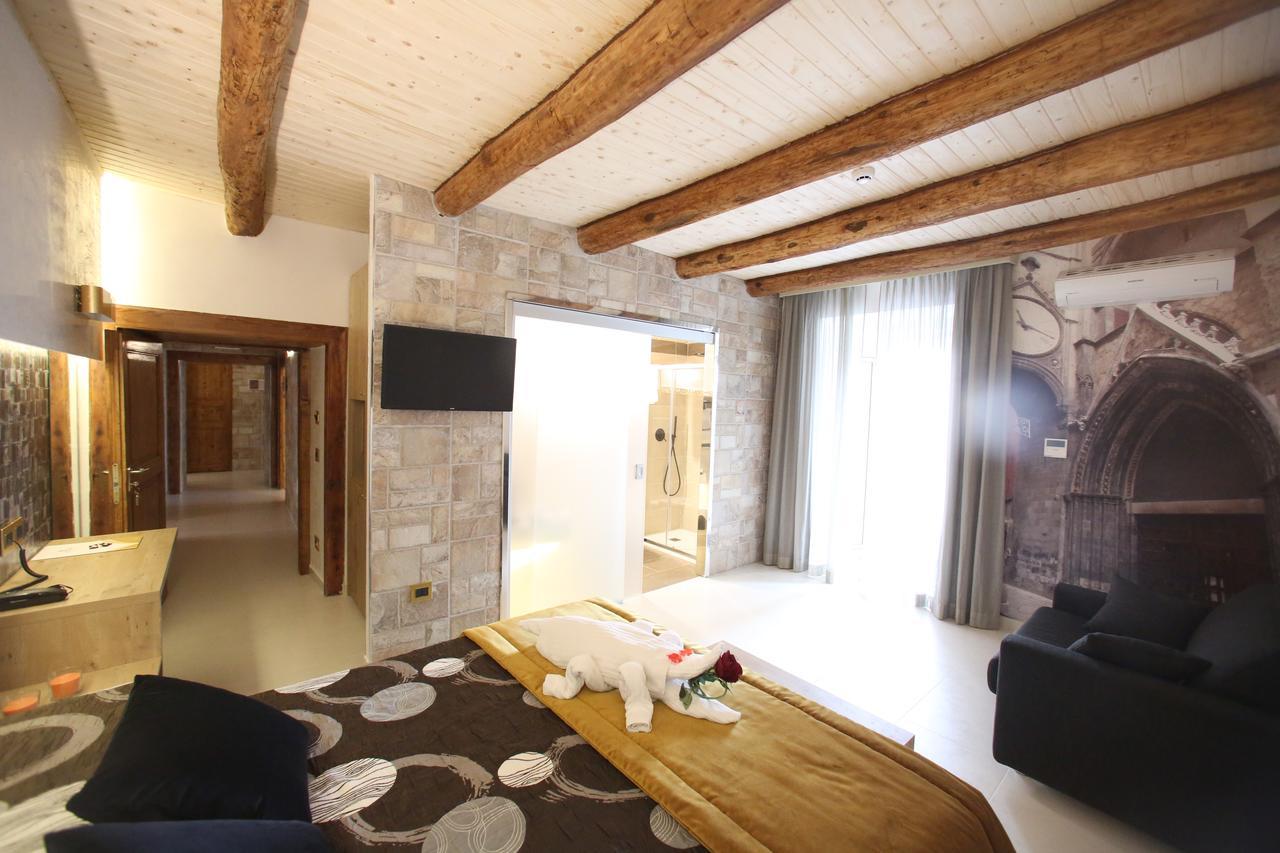 Relais Piazza Del Plebiscito B&B Napoli Eksteriør billede