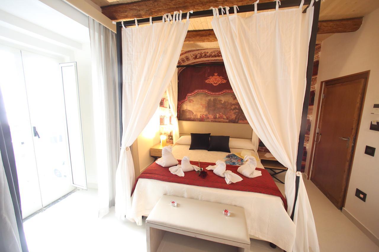 Relais Piazza Del Plebiscito B&B Napoli Eksteriør billede